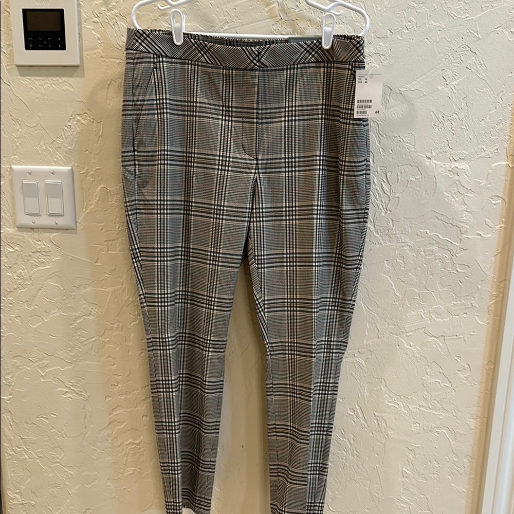 H&M Women's Black and Gray Plaid Trousers